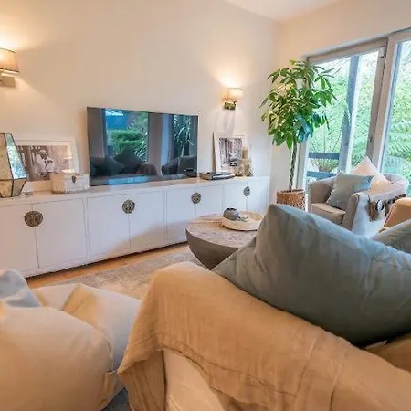 Luxurious South *